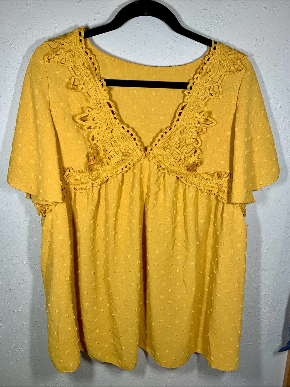 SHEIN Mustard Yellow Curve Top with Crochet Trim